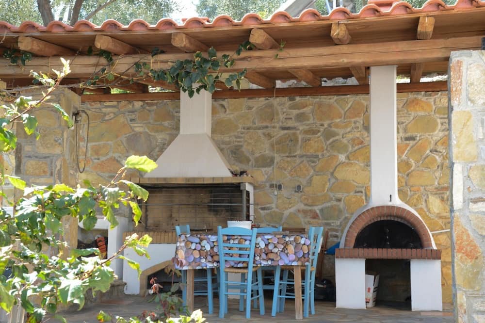 Photo of Outdoor in Sourpi