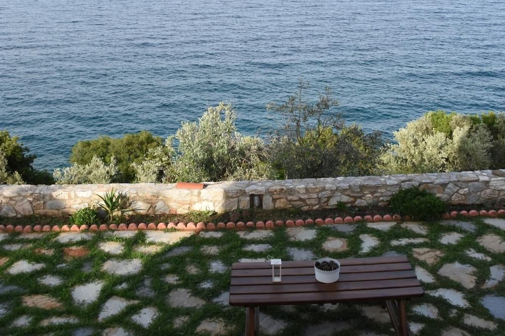 Photo of Outdoor in Sourpi