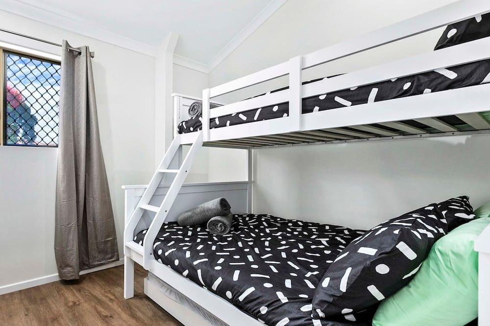 Photo of Bedroom in Point Vernon