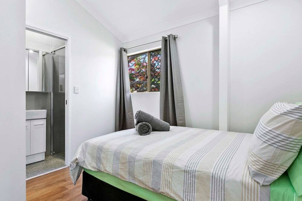 Photo of Bedroom in Point Vernon