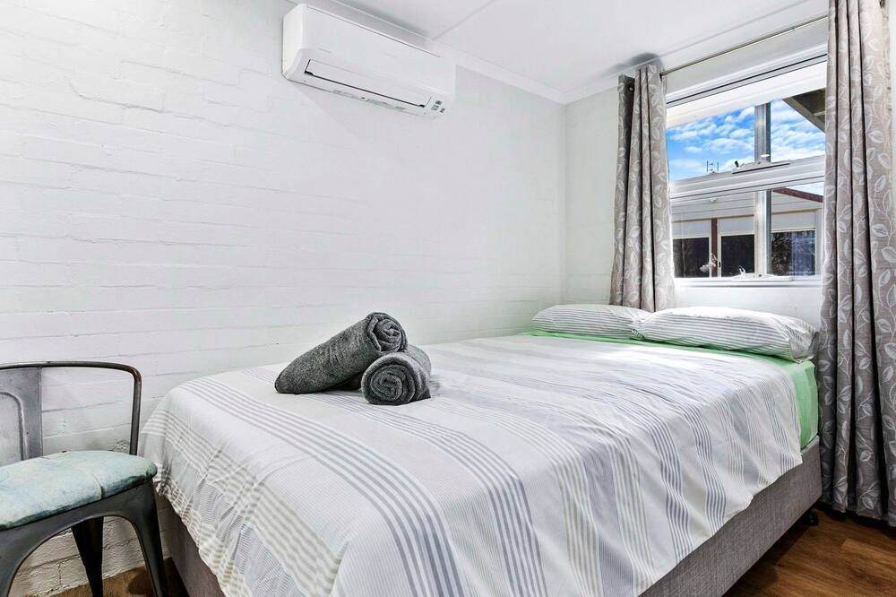 Photo of Bedroom in Point Vernon