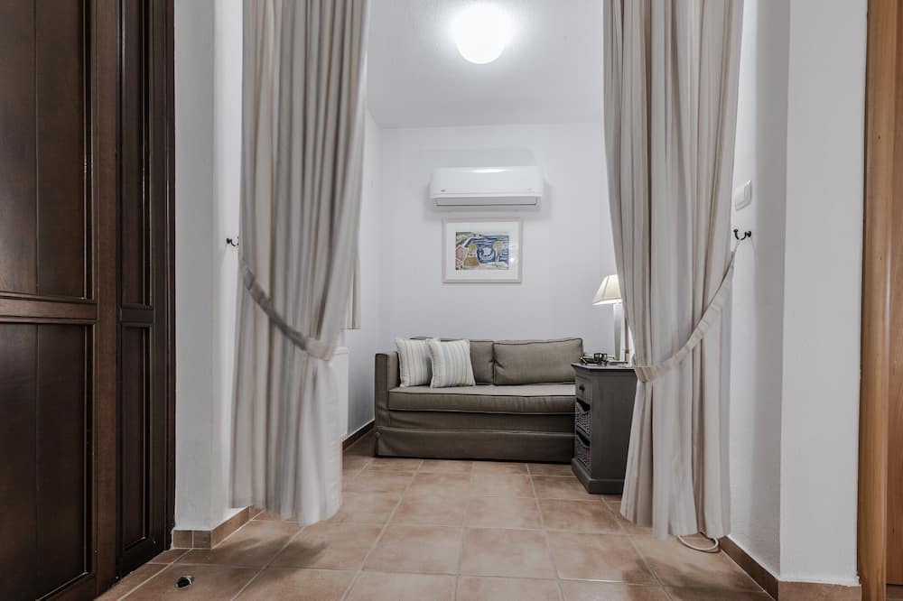 Photo of Livingroom in Kropia