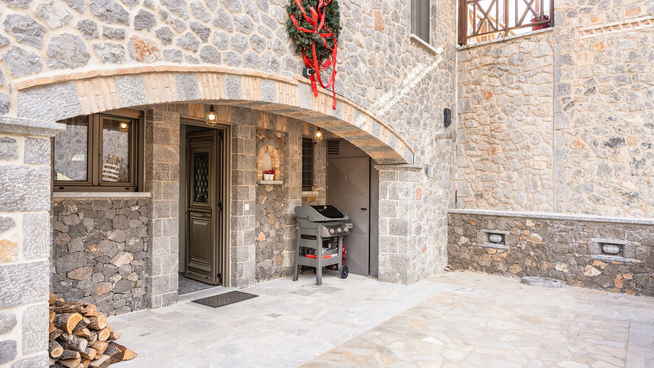 Photo of Outdoor in Eptalofos
