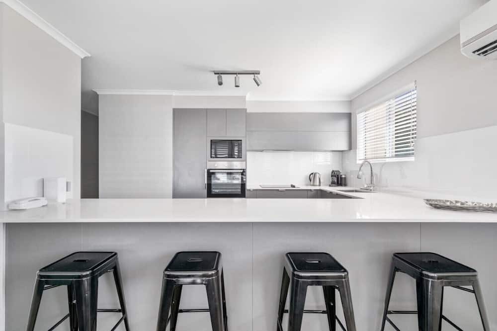Photo of Kitchen in Castaways Beach