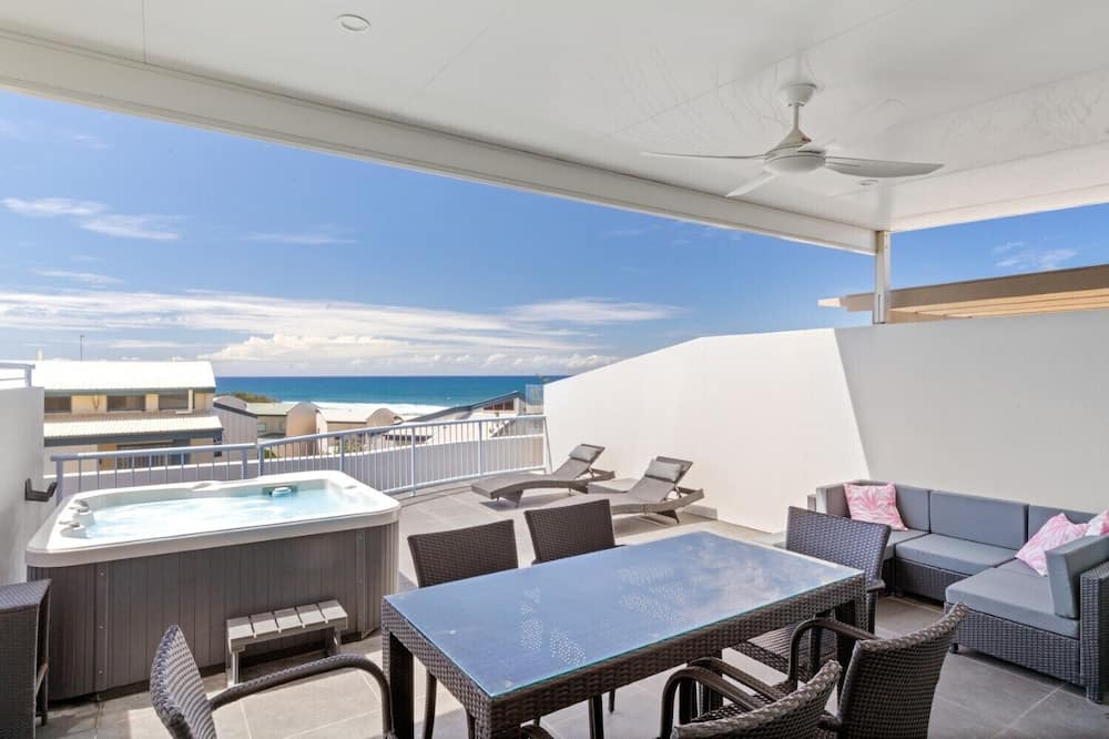 Photo of Outdoor in Castaways Beach