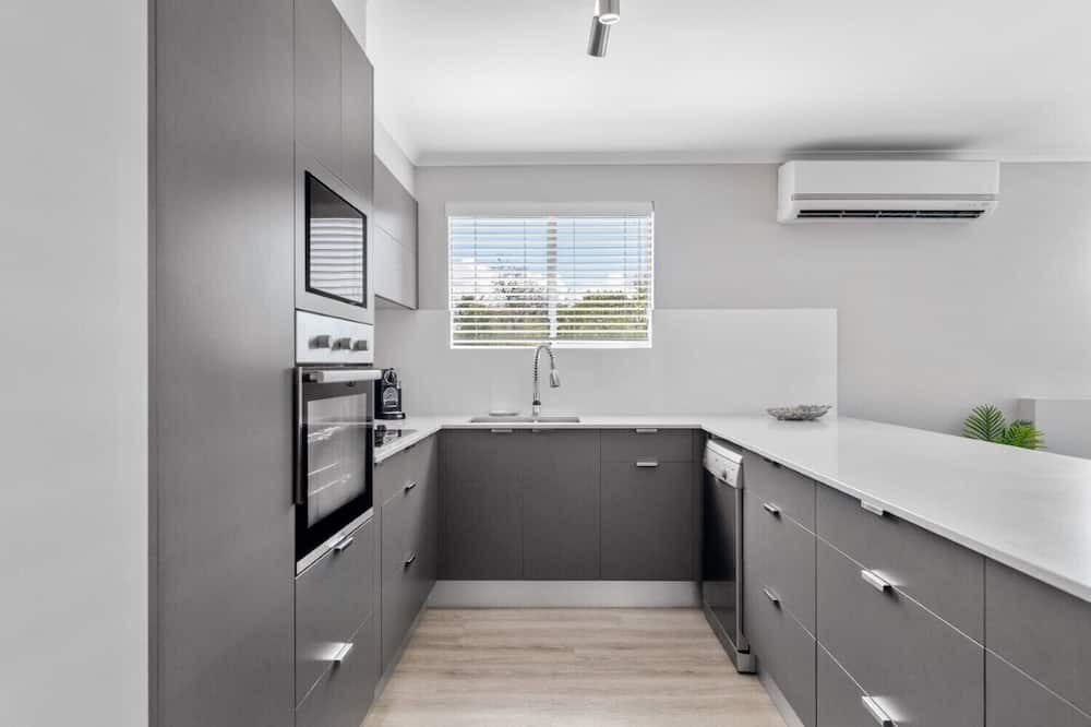 Photo of Kitchen in Castaways Beach