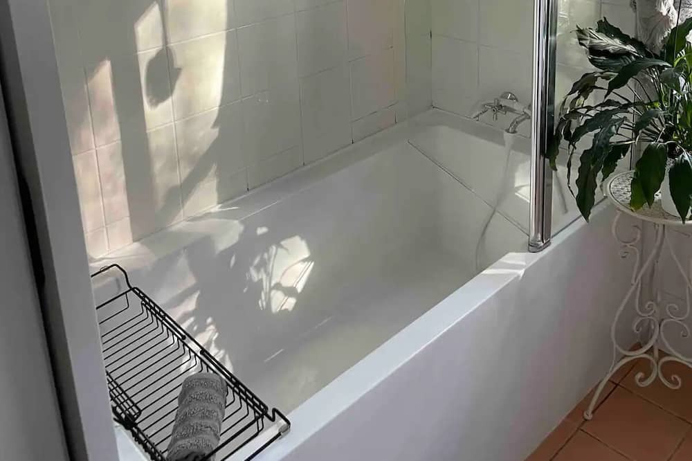 Photo of Bathroom in Parklands