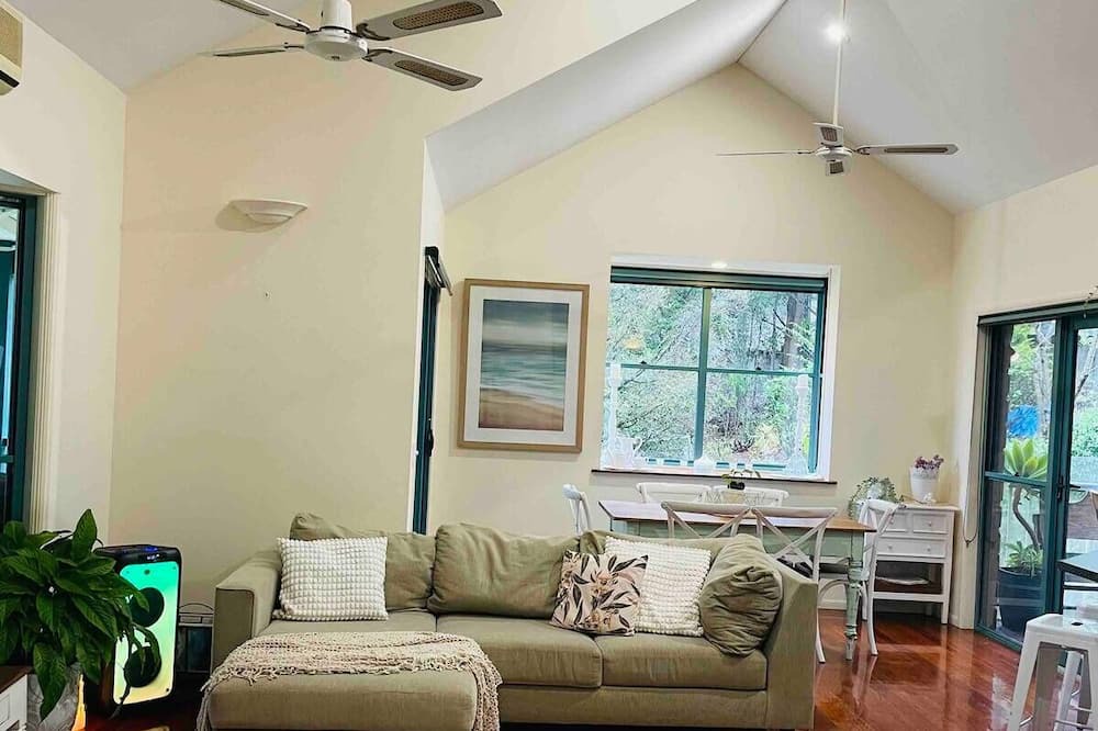 Photo of Livingroom in Parklands