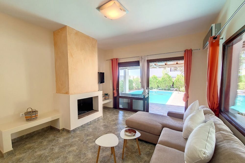 Photo of Livingroom in Ermionida