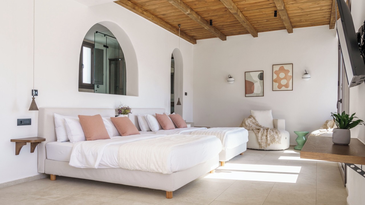 Photo of Bedroom in Platis Gialos
