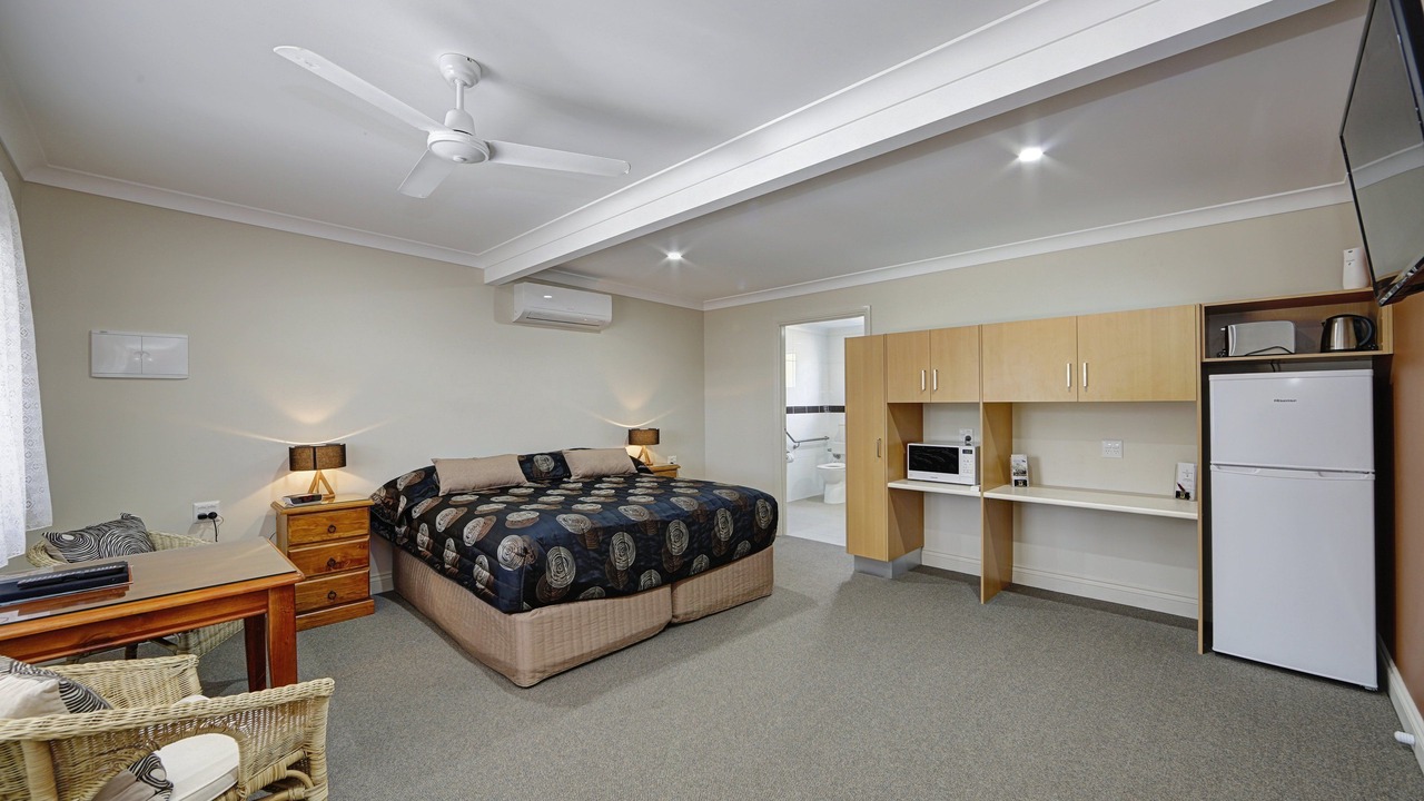 Photo of Livingroom in Moore Park Beach