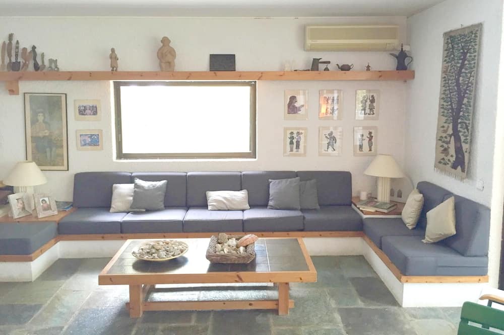 Photo of Livingroom in Chalcis