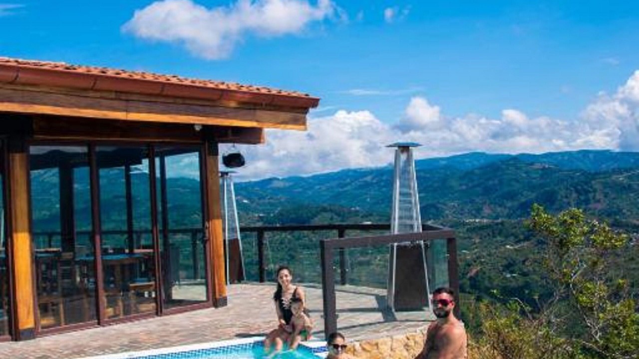 Photo of Outdoor in Roble