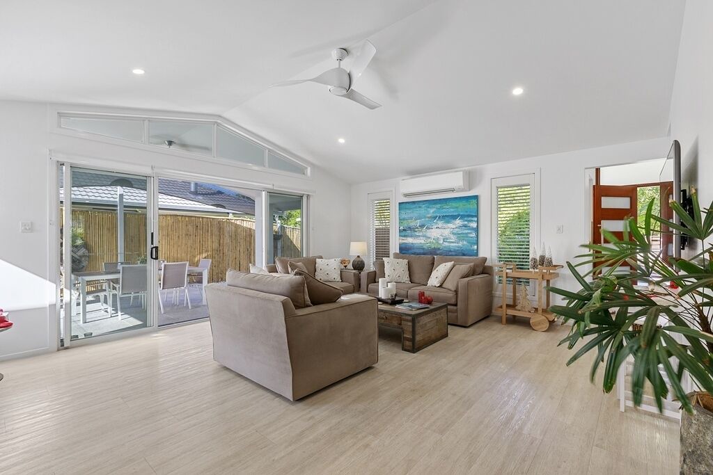 Photo of Livingroom in Twin Waters