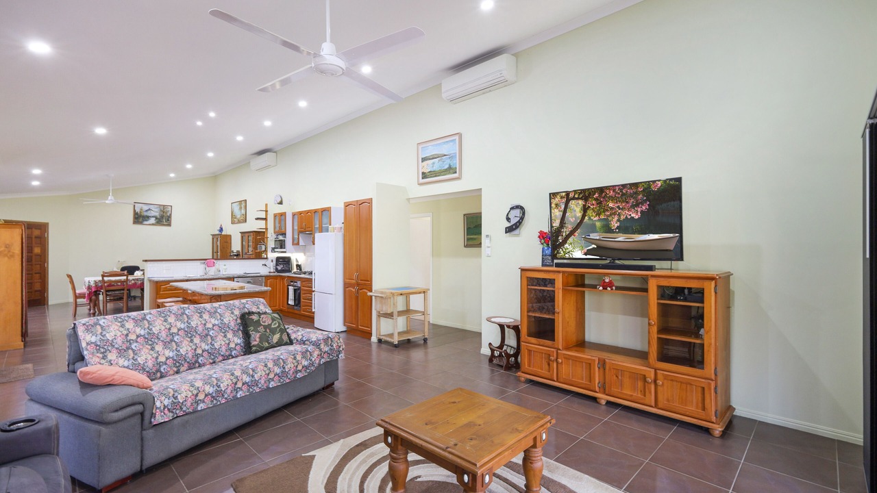Photo of Livingroom in Shire of Sarina