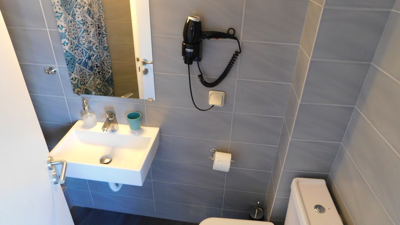 Photo of Bathroom in Perdhika