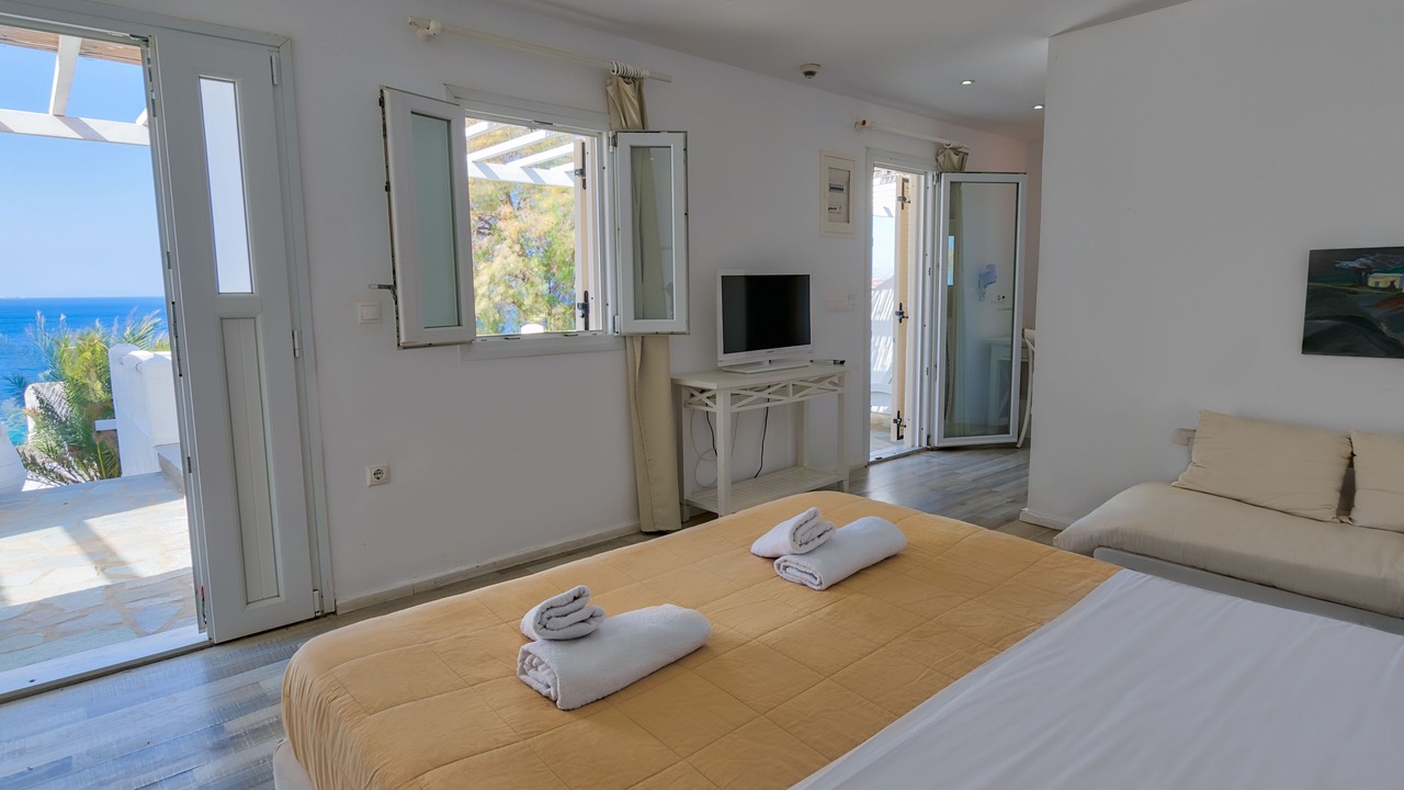 Photo of Bedroom in Tourlos