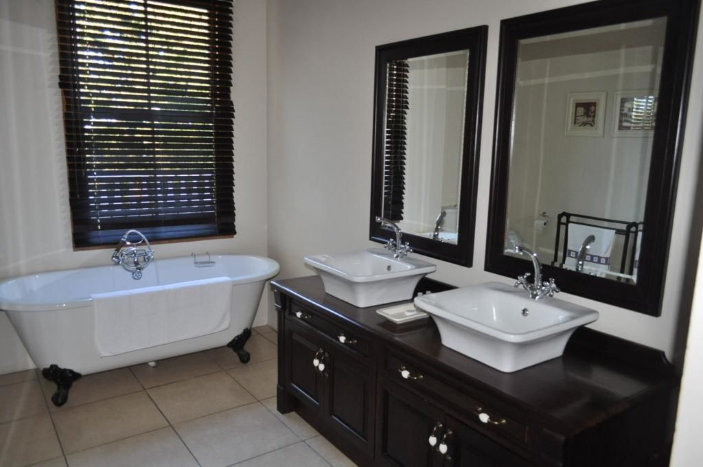 Photo of Bathroom in KwaDukuza