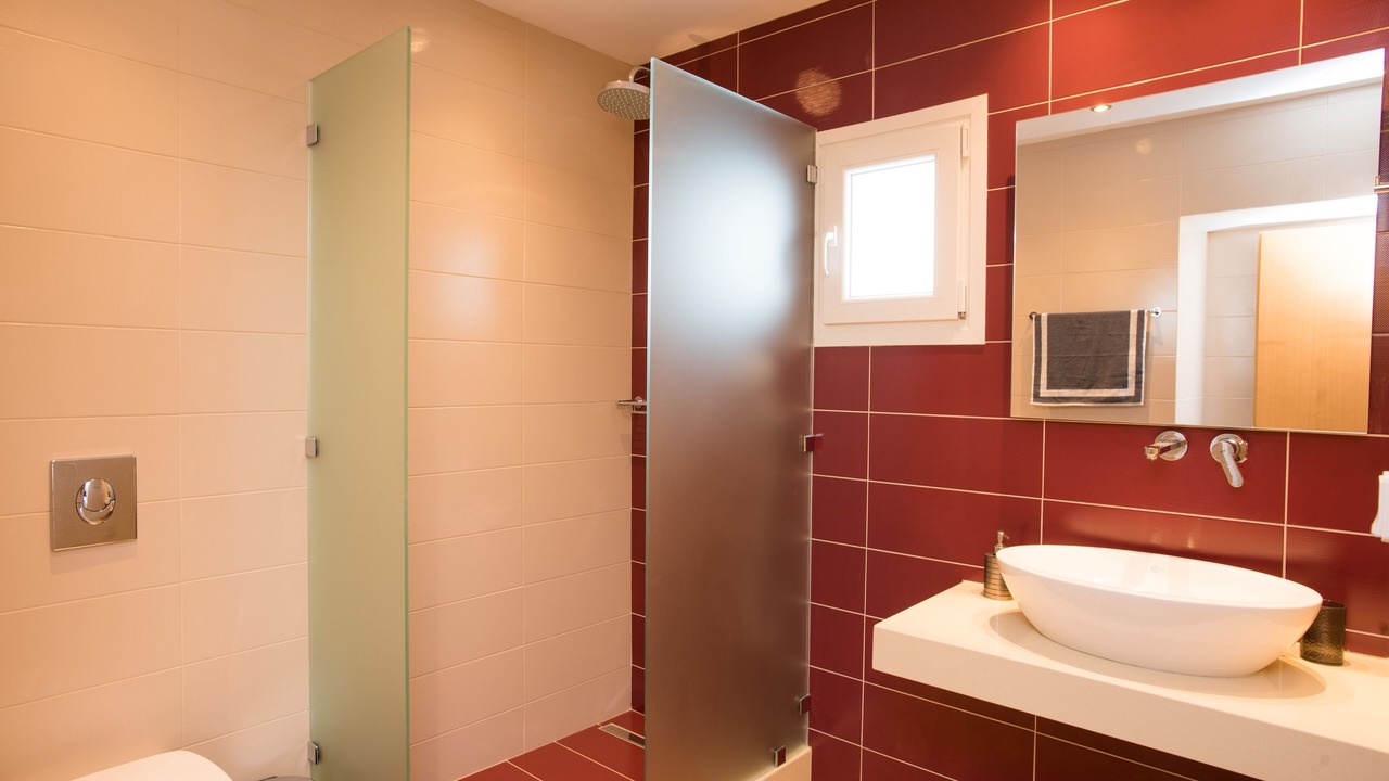 Photo of Bathroom in Ornos