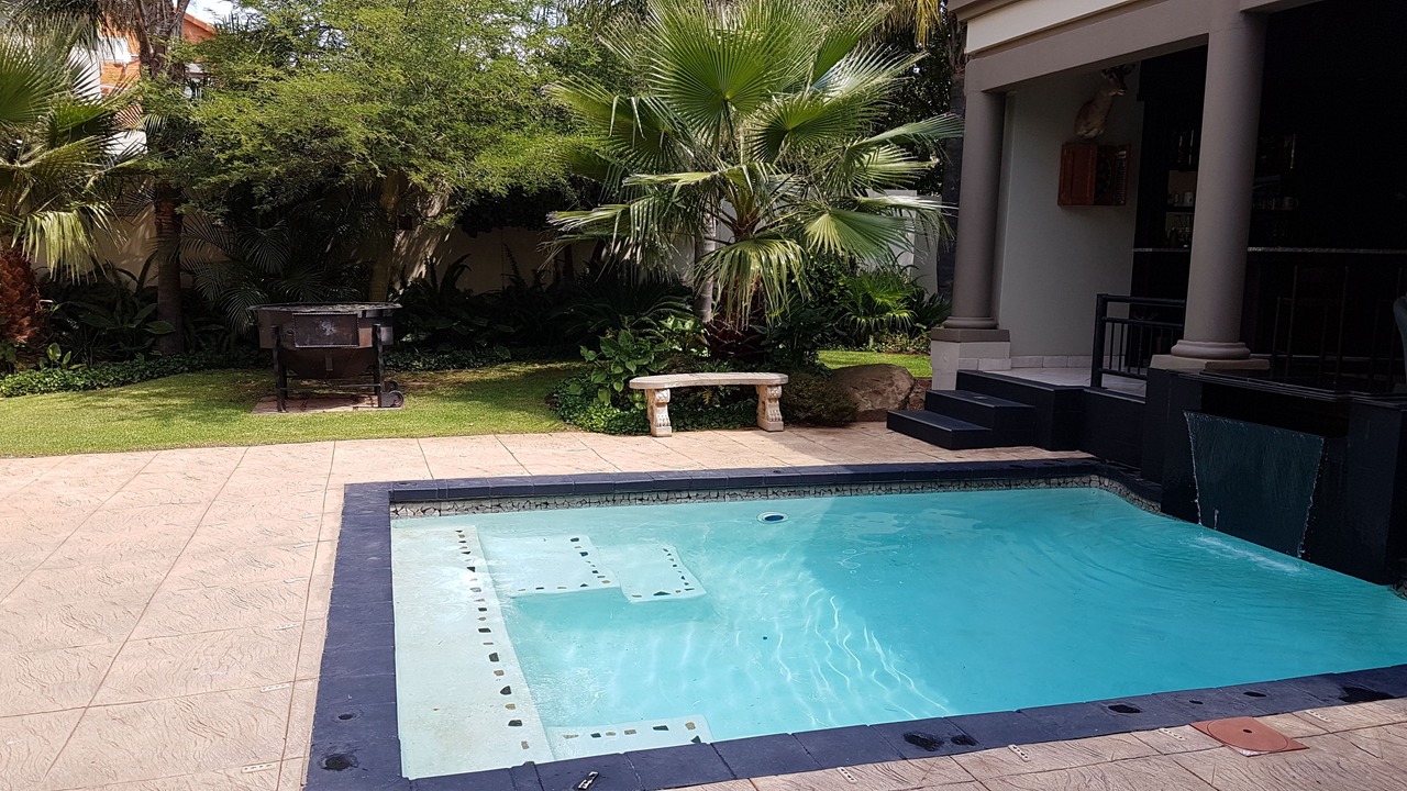 Photo of Outdoor in Silver Lakes