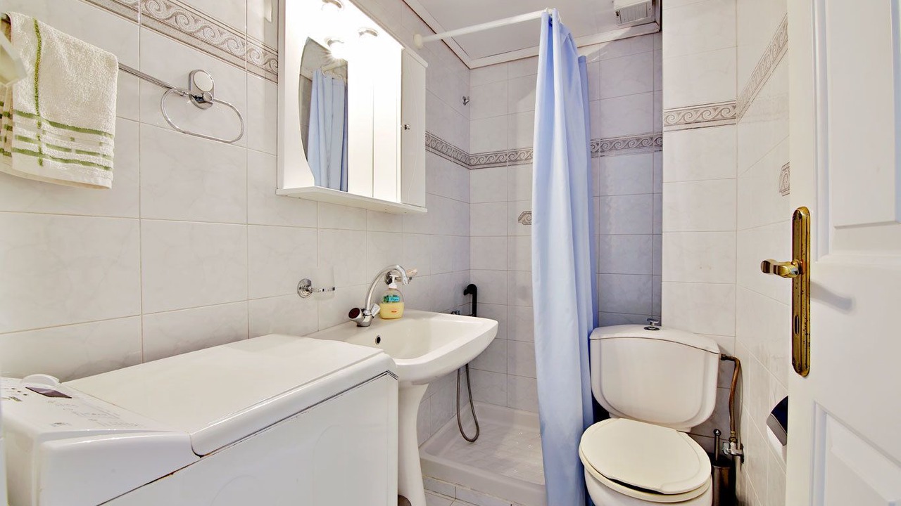 Photo of Bathroom in Plaka
