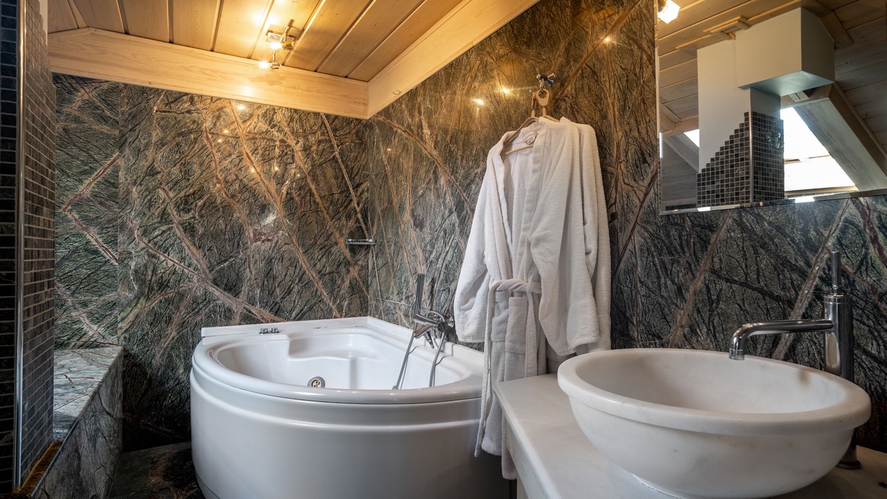 Photo of Bathroom in Elati