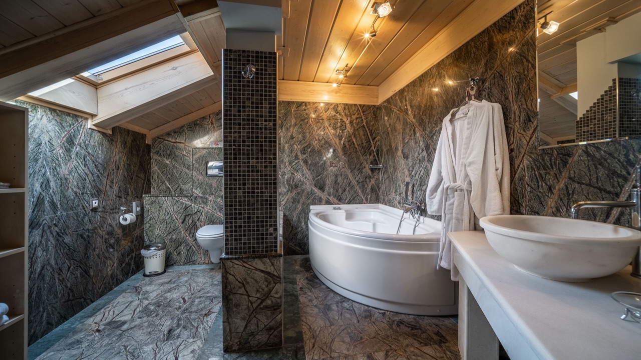 Photo of Bathroom in Elati