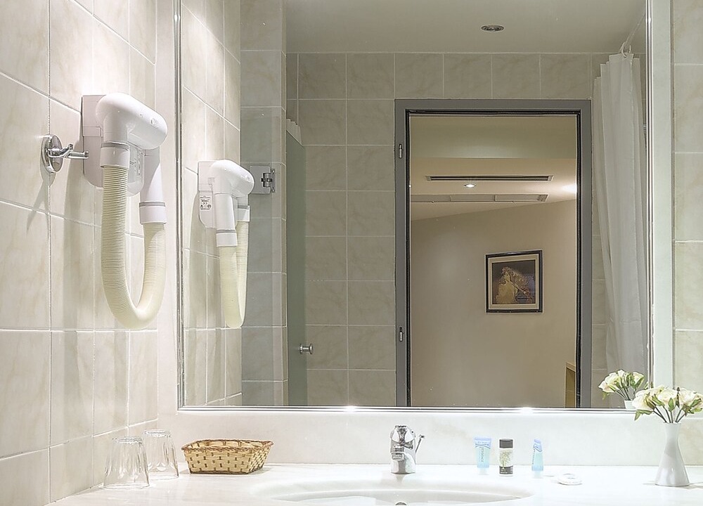 Photo of Bathroom in Mati