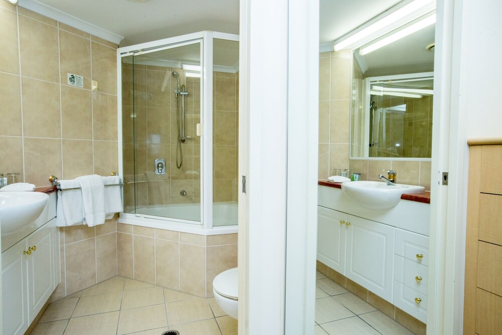 Photo of Bathroom in Springwood