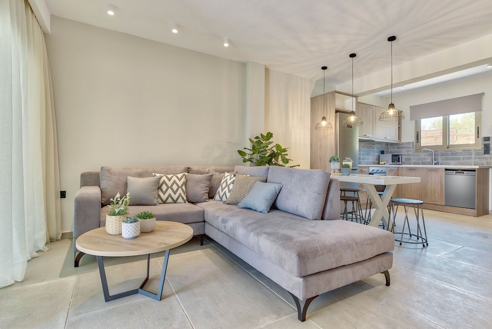 Photo of Livingroom in Amoudi