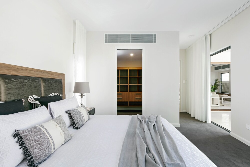 Photo of Bedroom in Palm Cove