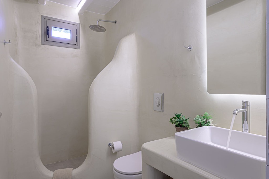Photo of Bathroom in Psarou