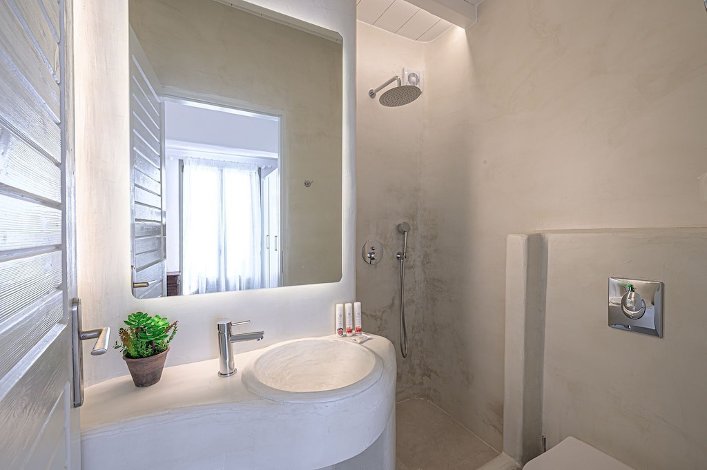 Photo of Bathroom in Psarou