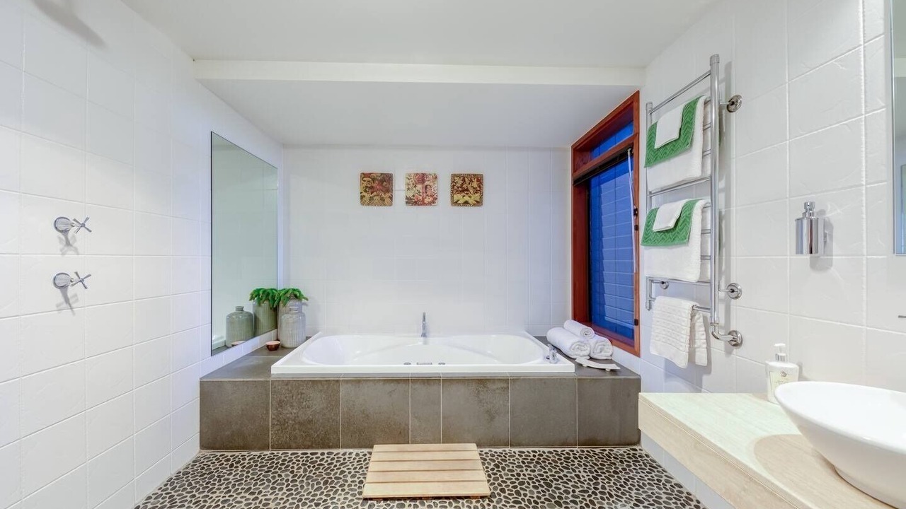 Photo of Bathroom in Mapleton