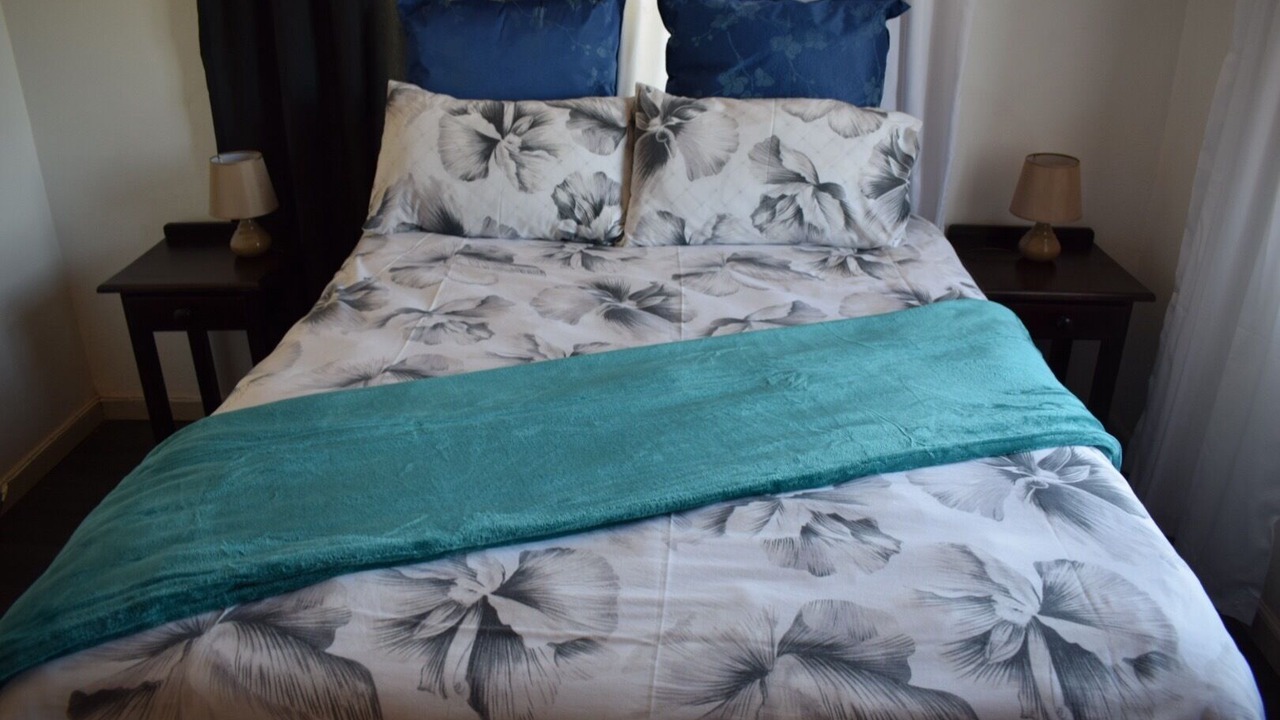 Photo of Bedroom in Oudtshoorn