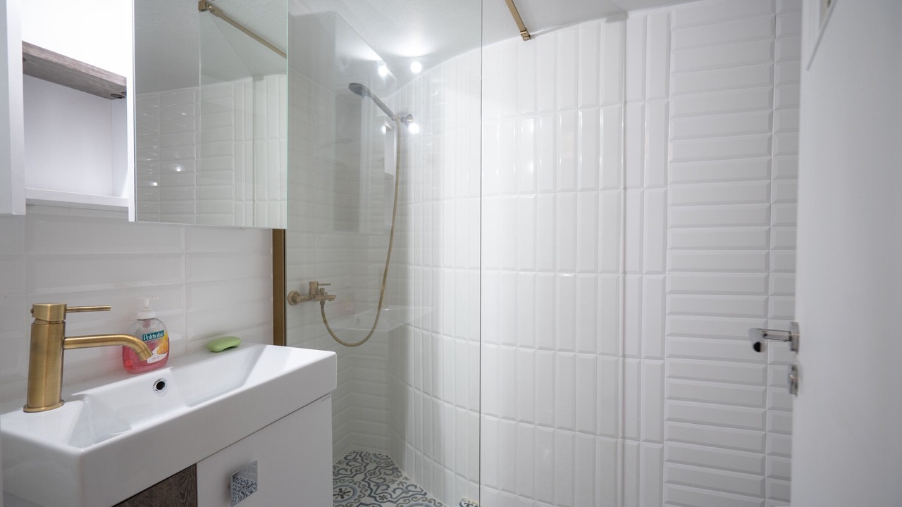 Photo of Bathroom in Ampelokipoi