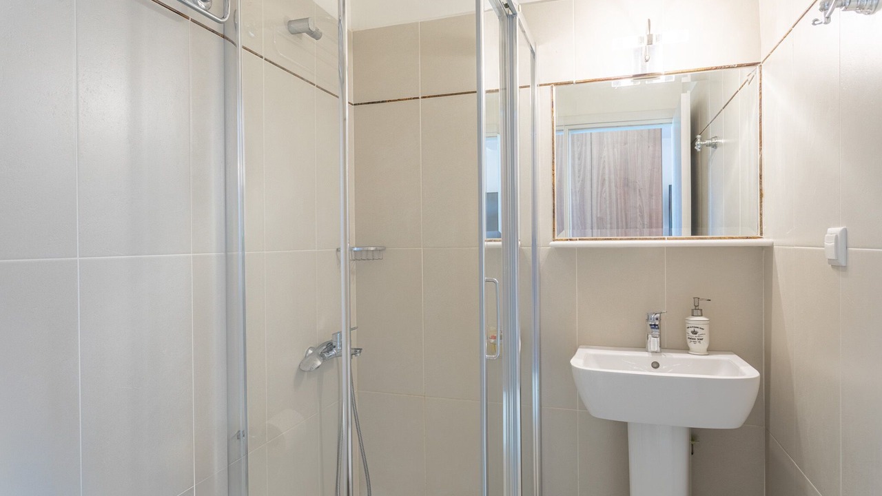 Photo of Bathroom in Lefktron