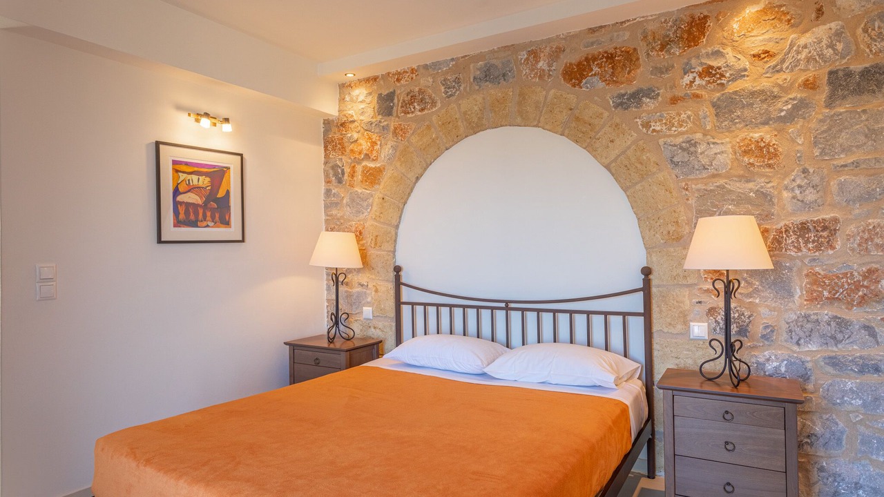 Photo of Bedroom in Lefktron