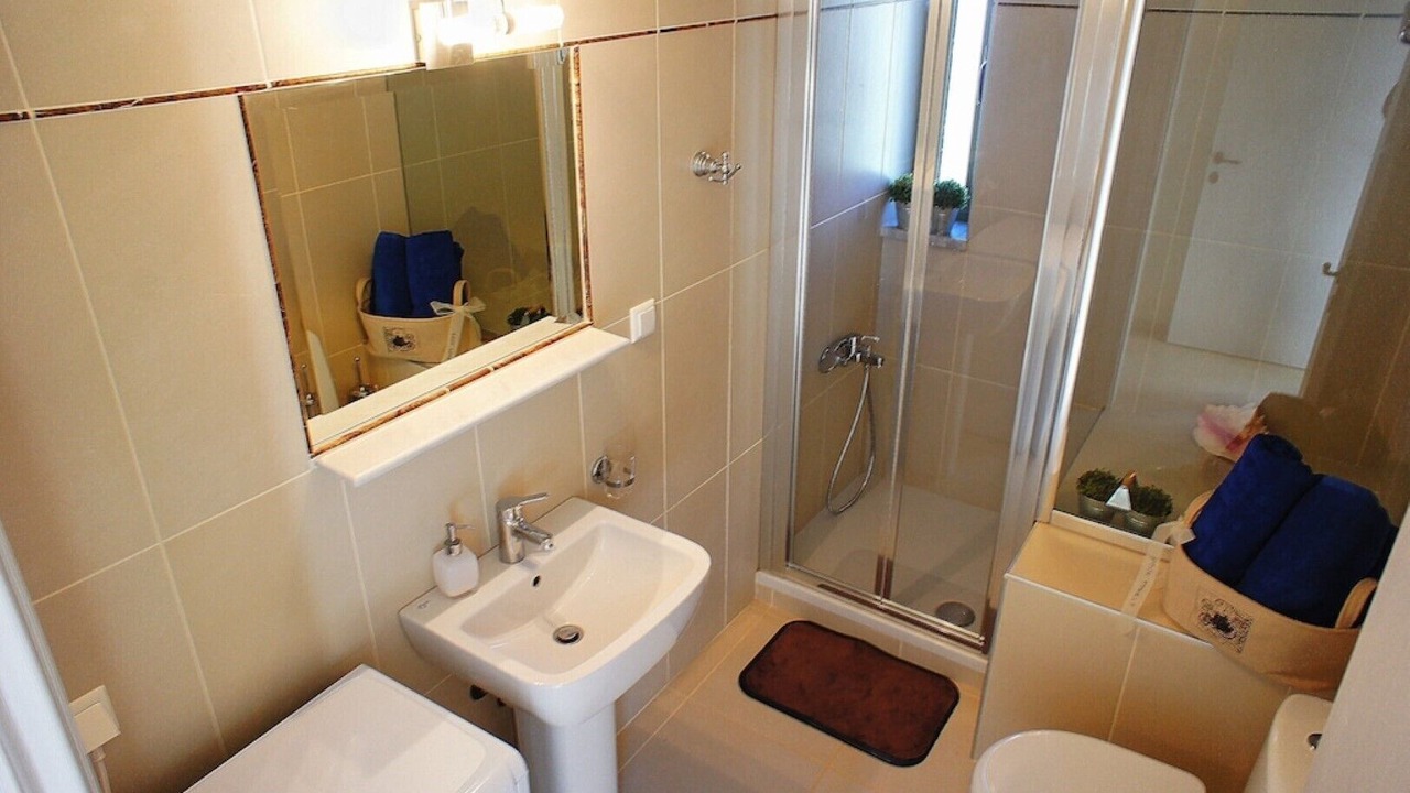 Photo of Bathroom in Lefktron