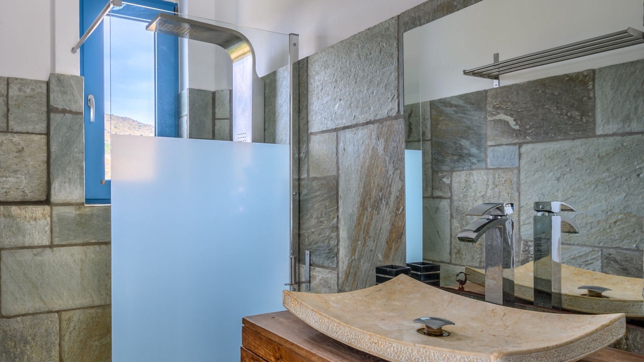 Photo of Bathroom in Gavrio