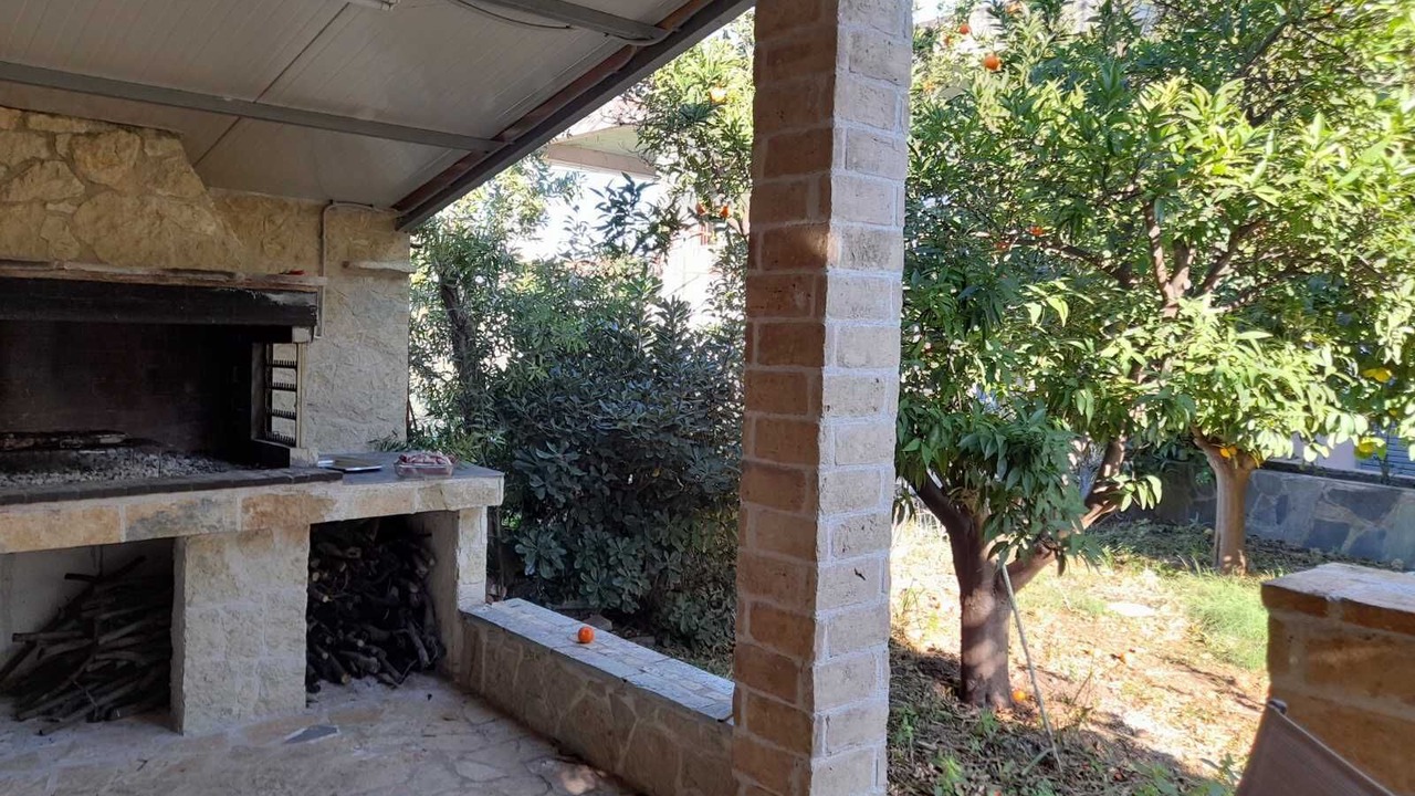 Photo of Patio Balcony in Lokroi