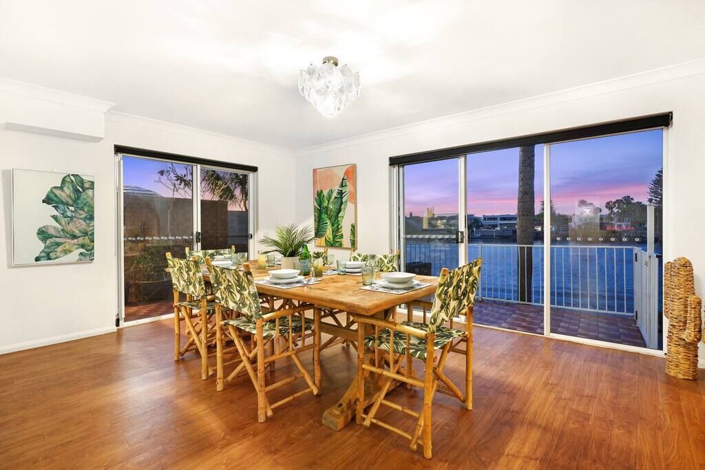 Photo of Others in Surfers Paradise