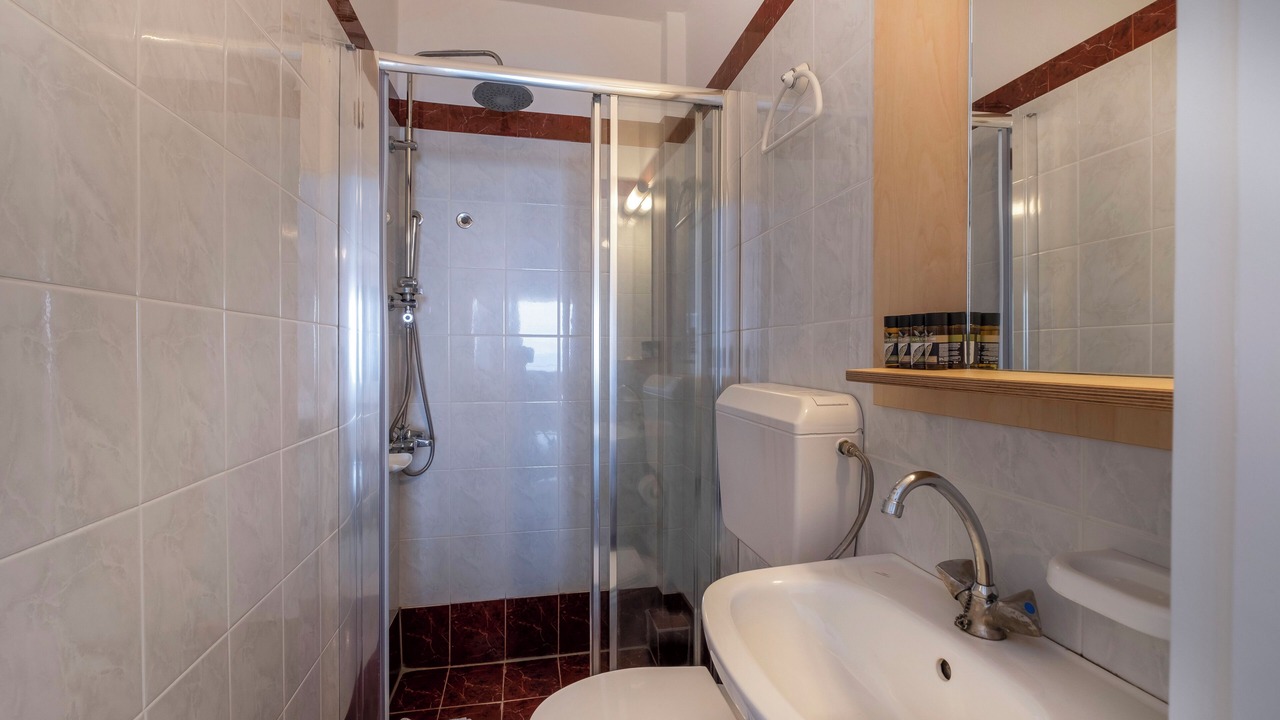 Photo of Bathroom in Kiveri