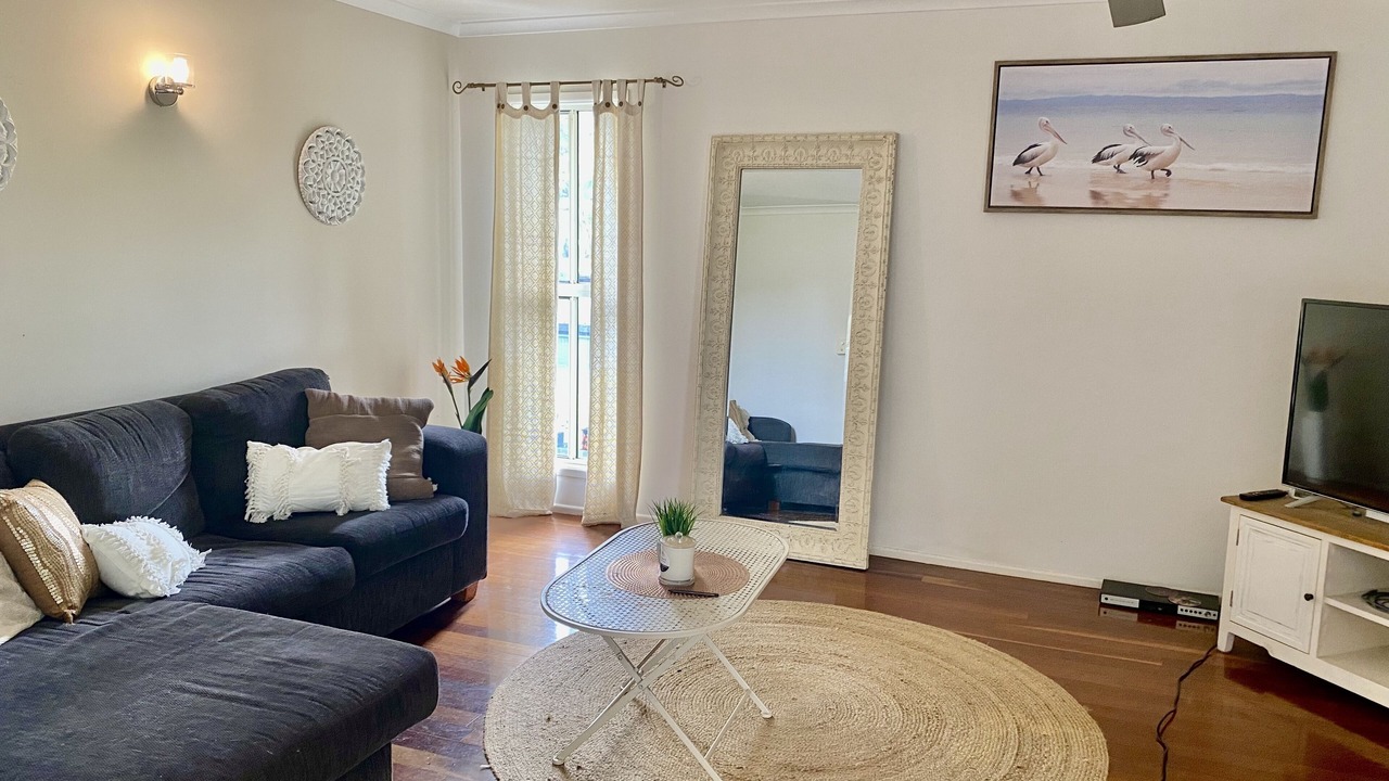 Photo of Livingroom in Urangan