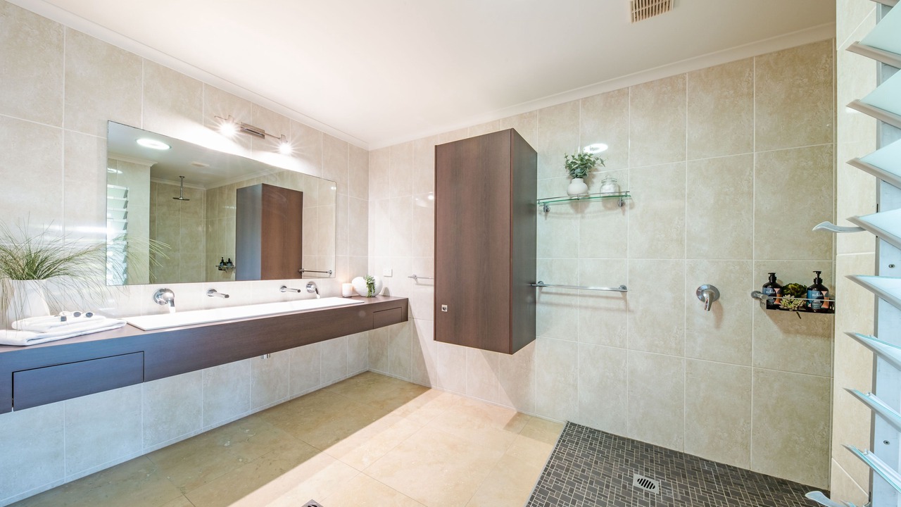 Photo of Bathroom in Airlie Beach