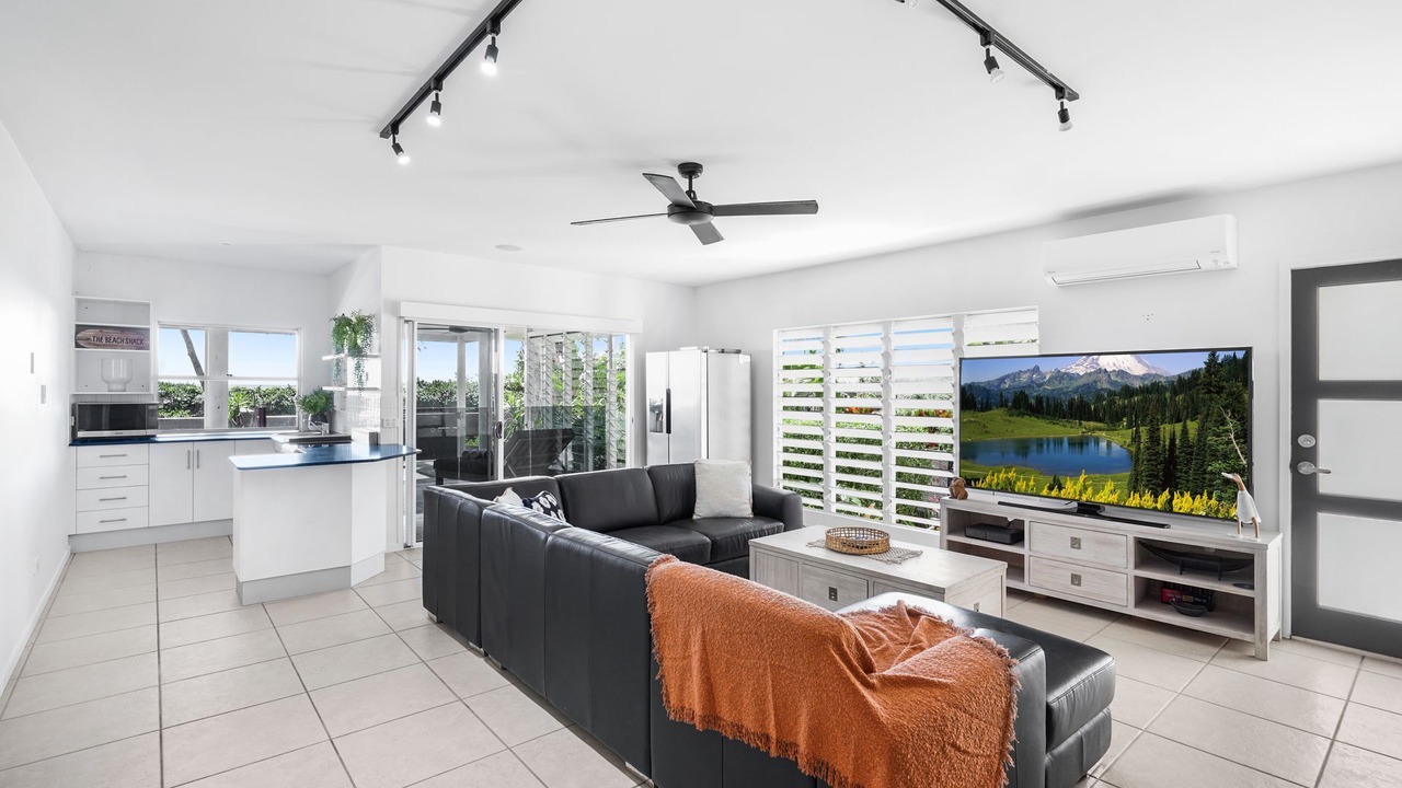 Photo of Livingroom in Clifton Beach