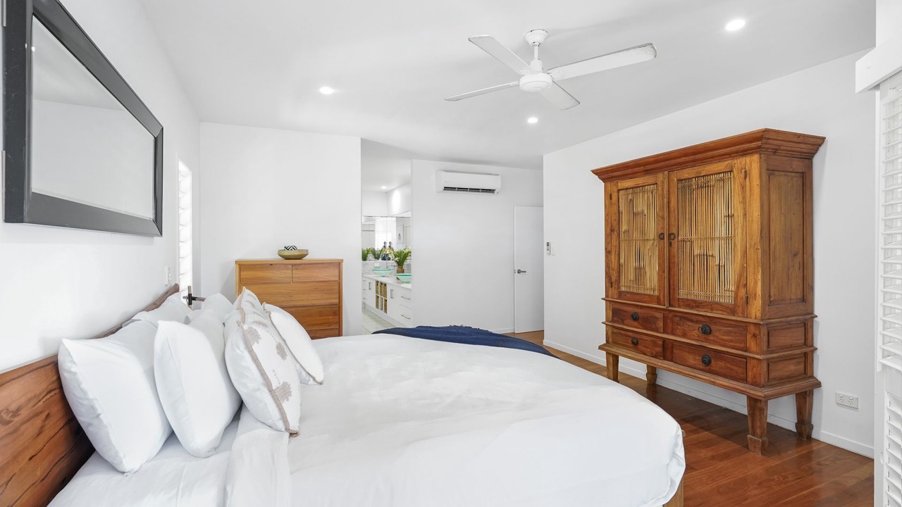 Photo of Bedroom in Clifton Beach