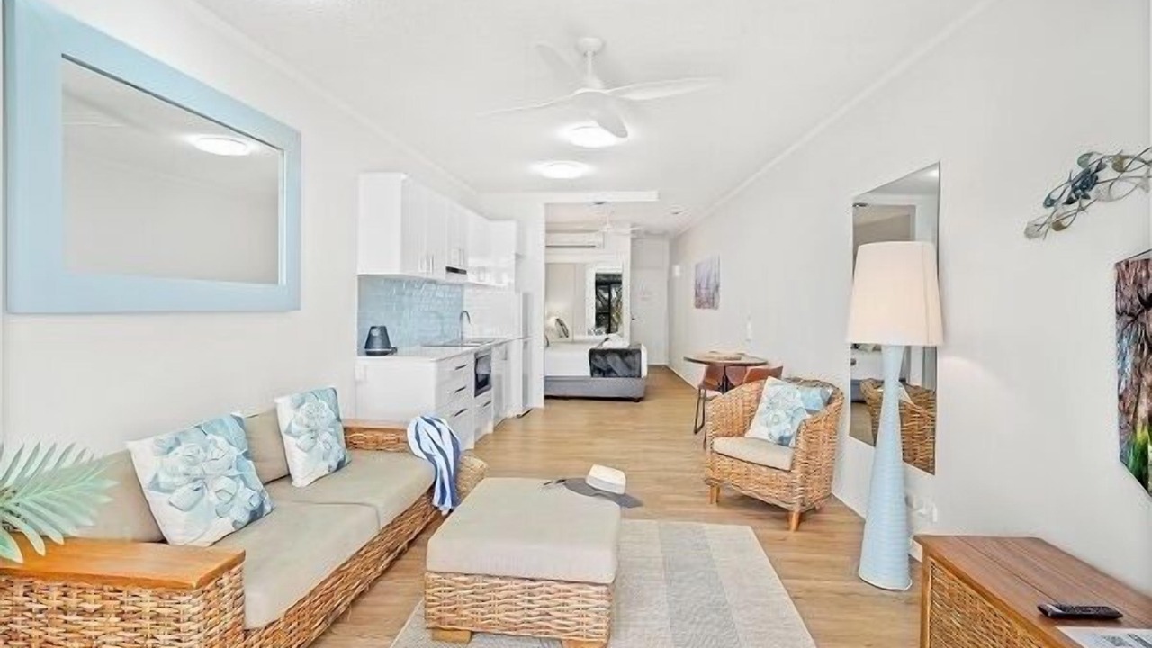 Photo of Livingroom in Trinity Beach