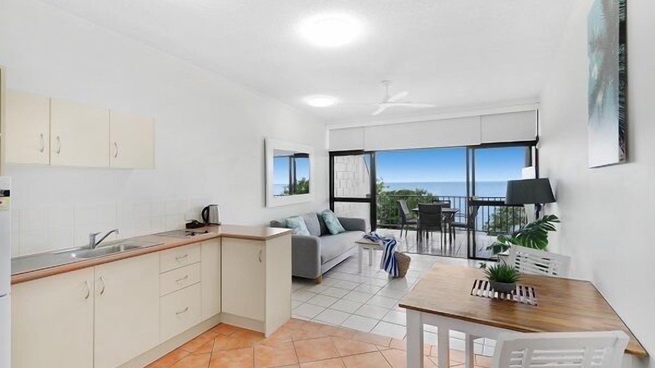 Photo of Livingroom in Trinity Beach