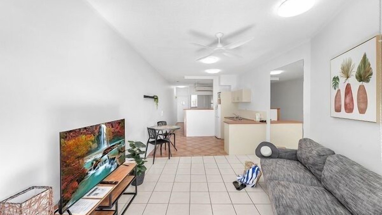 Photo of Livingroom in Trinity Beach